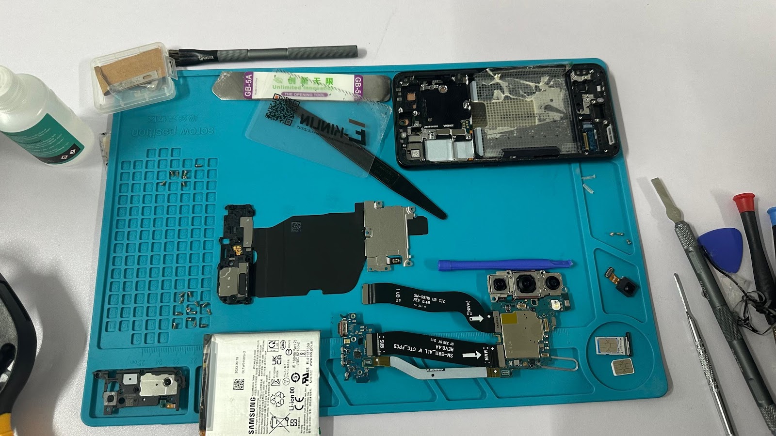 Phone repair in progress at ZufiTech Nilai